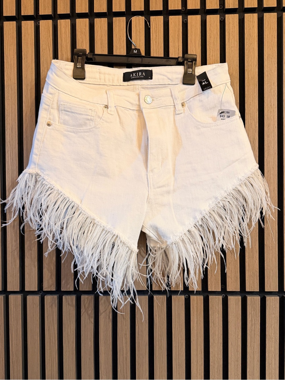 AKIRA White Jean shorts with bottom fringe feathers